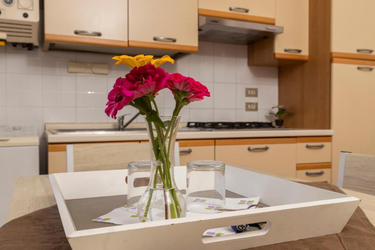 Casa Katalea Apartment เวโรนา ภายนอก รูปภาพ