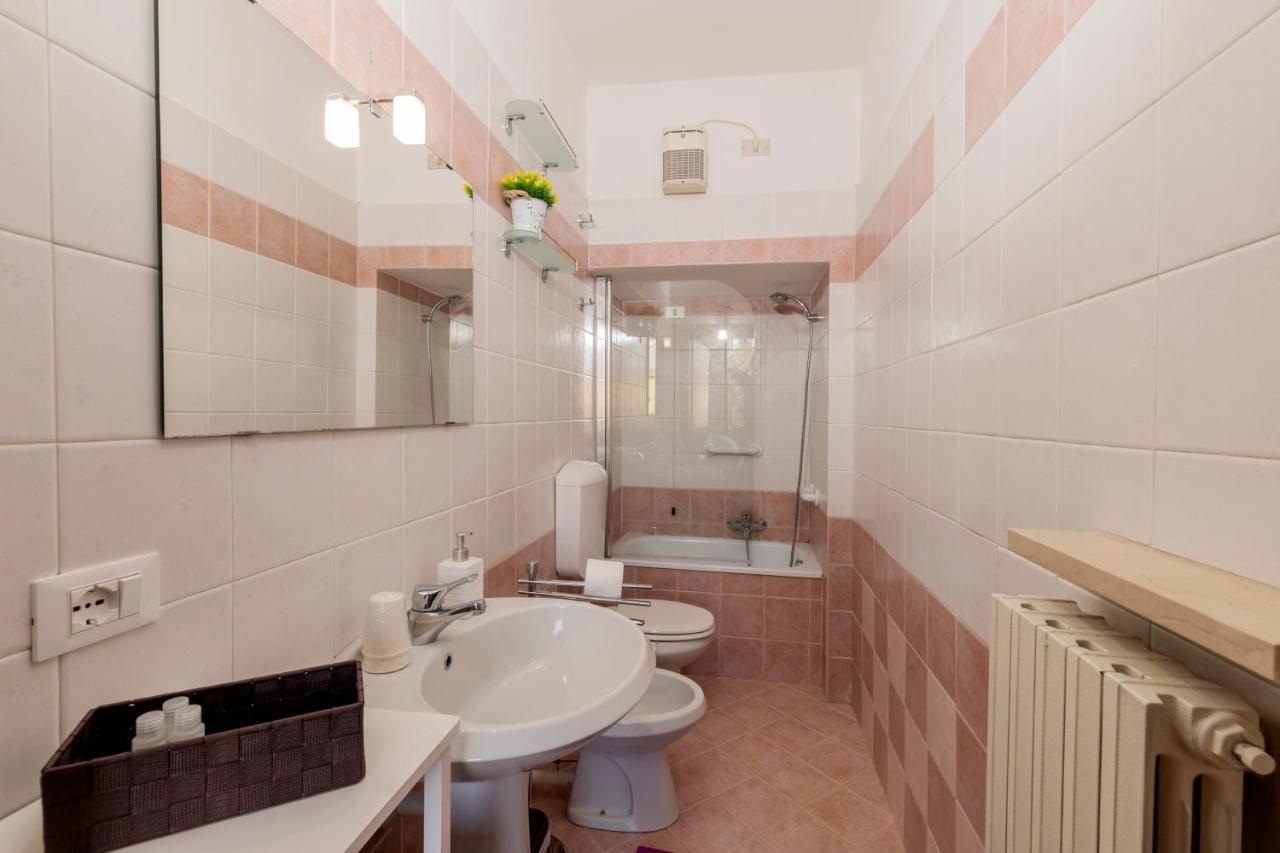 Casa Katalea Apartment เวโรนา ภายนอก รูปภาพ